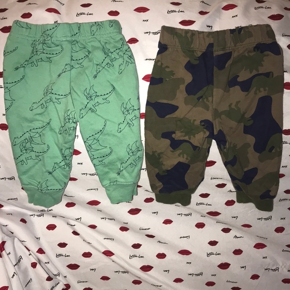 Carter’s 6M bundle of two bottoms 💕 Dino 🦖/Camo - Picture 5 of 6
